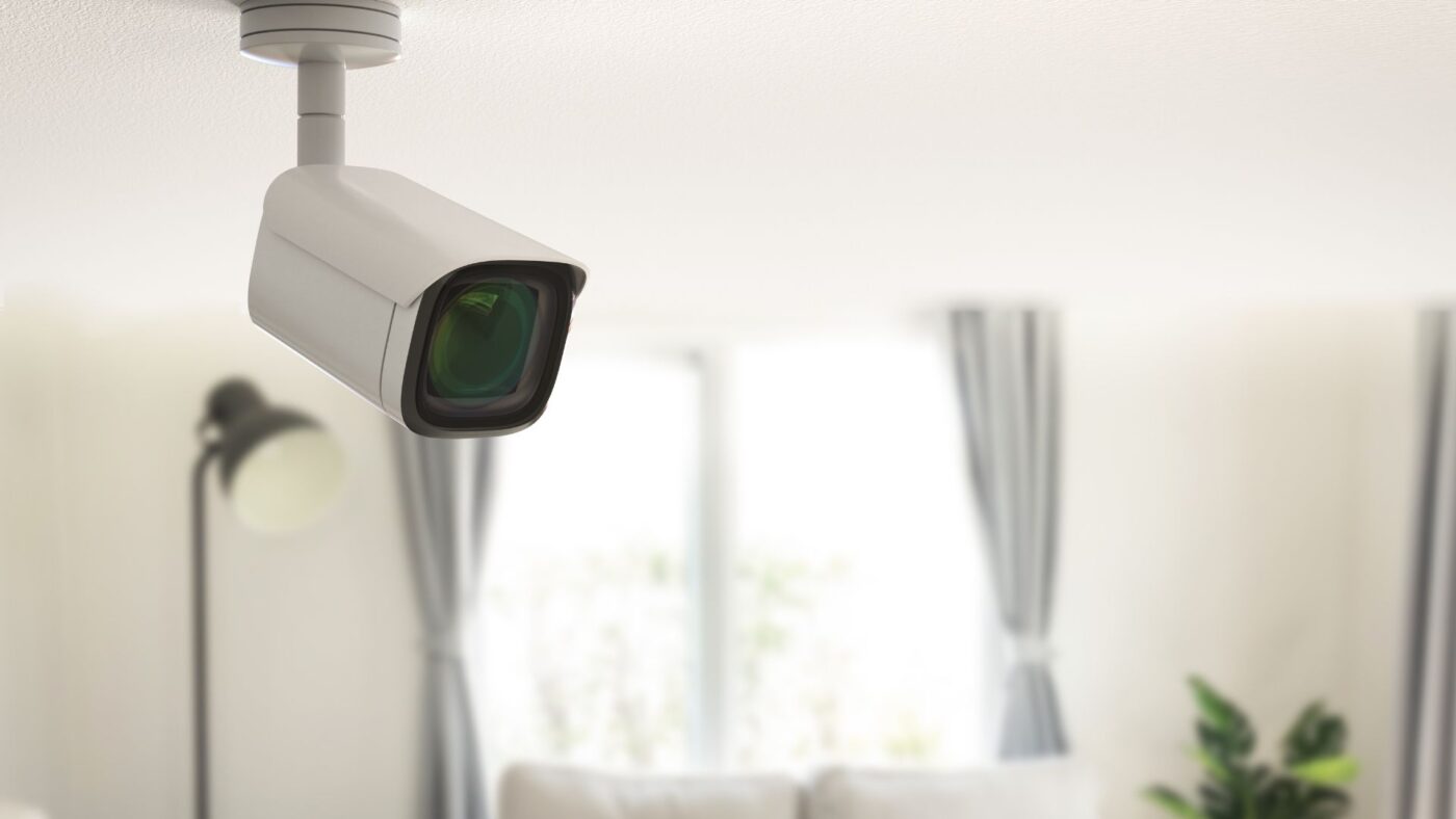 7 times in your life when you definitely need a home monitoring system (1)